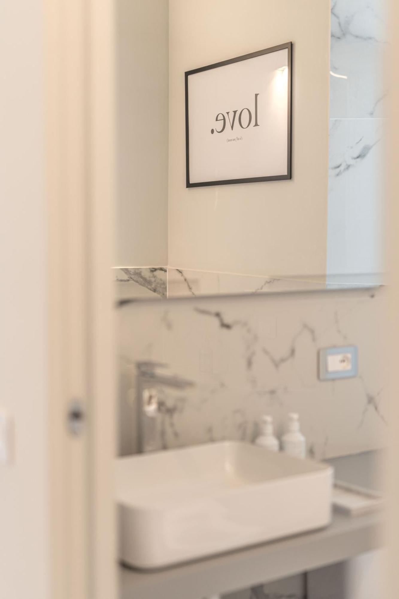 Moscova Luxury New Suite Милан Экстерьер фото
