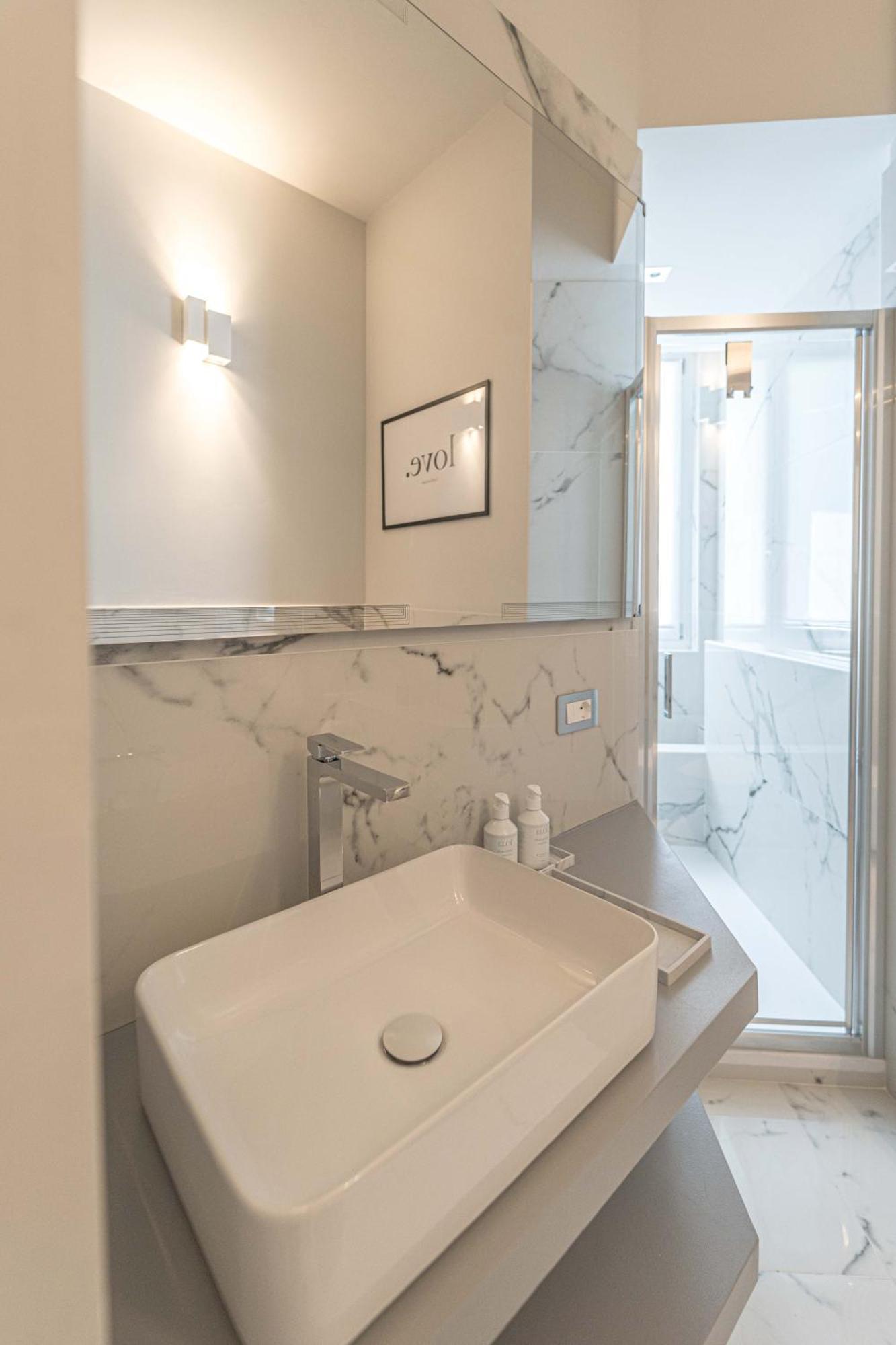 Moscova Luxury New Suite Милан Экстерьер фото