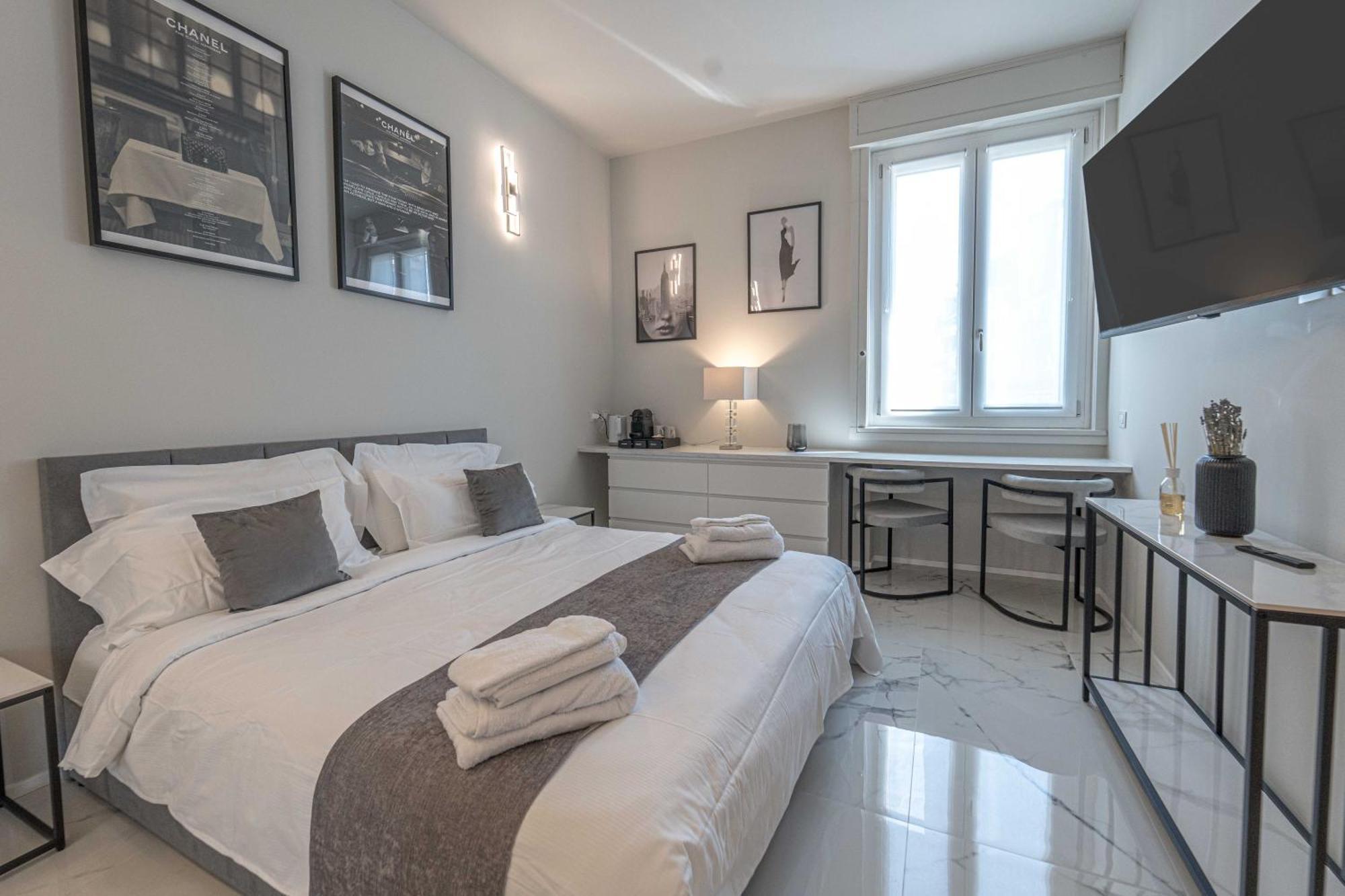 Moscova Luxury New Suite Милан Экстерьер фото