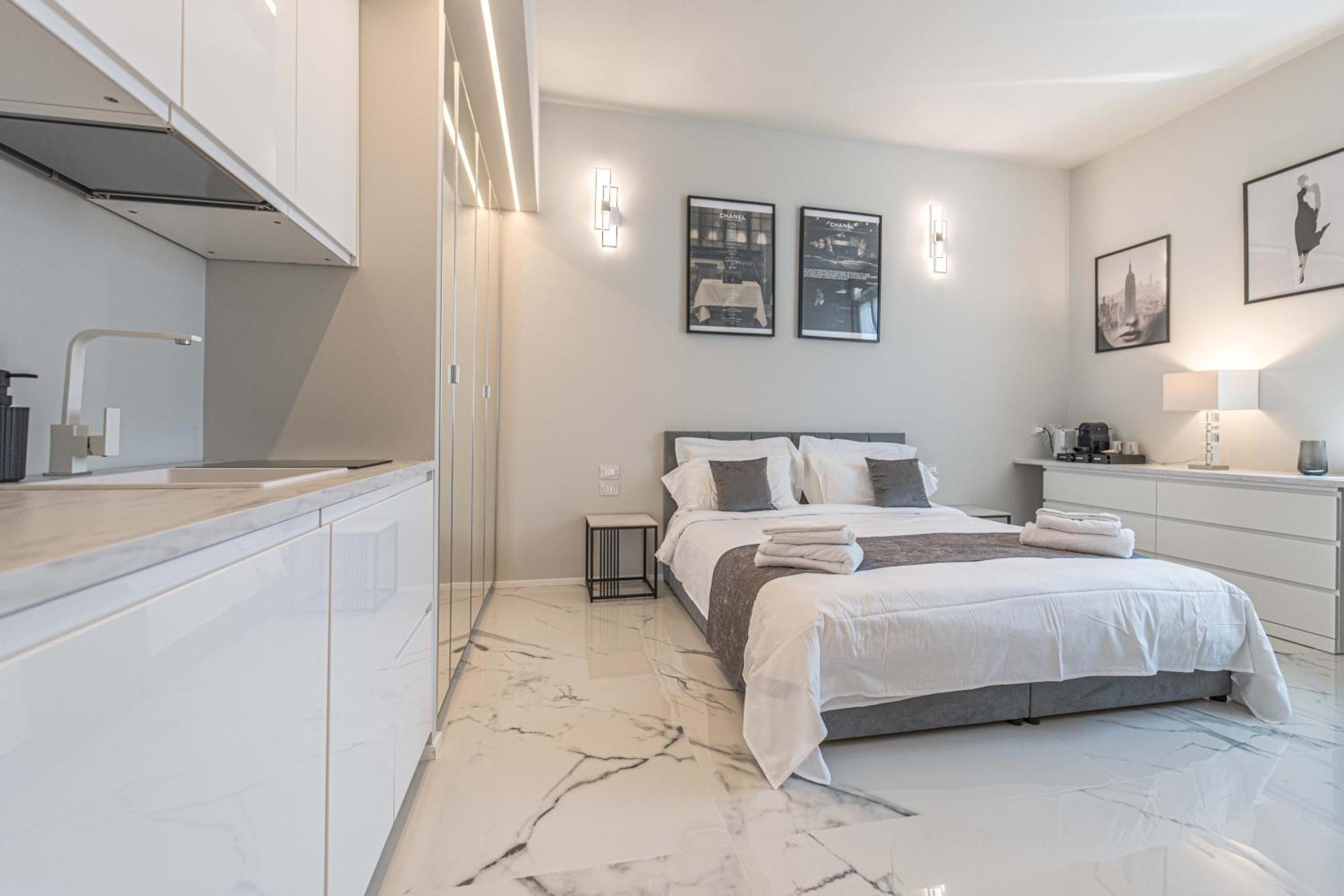 Moscova Luxury New Suite Милан Экстерьер фото