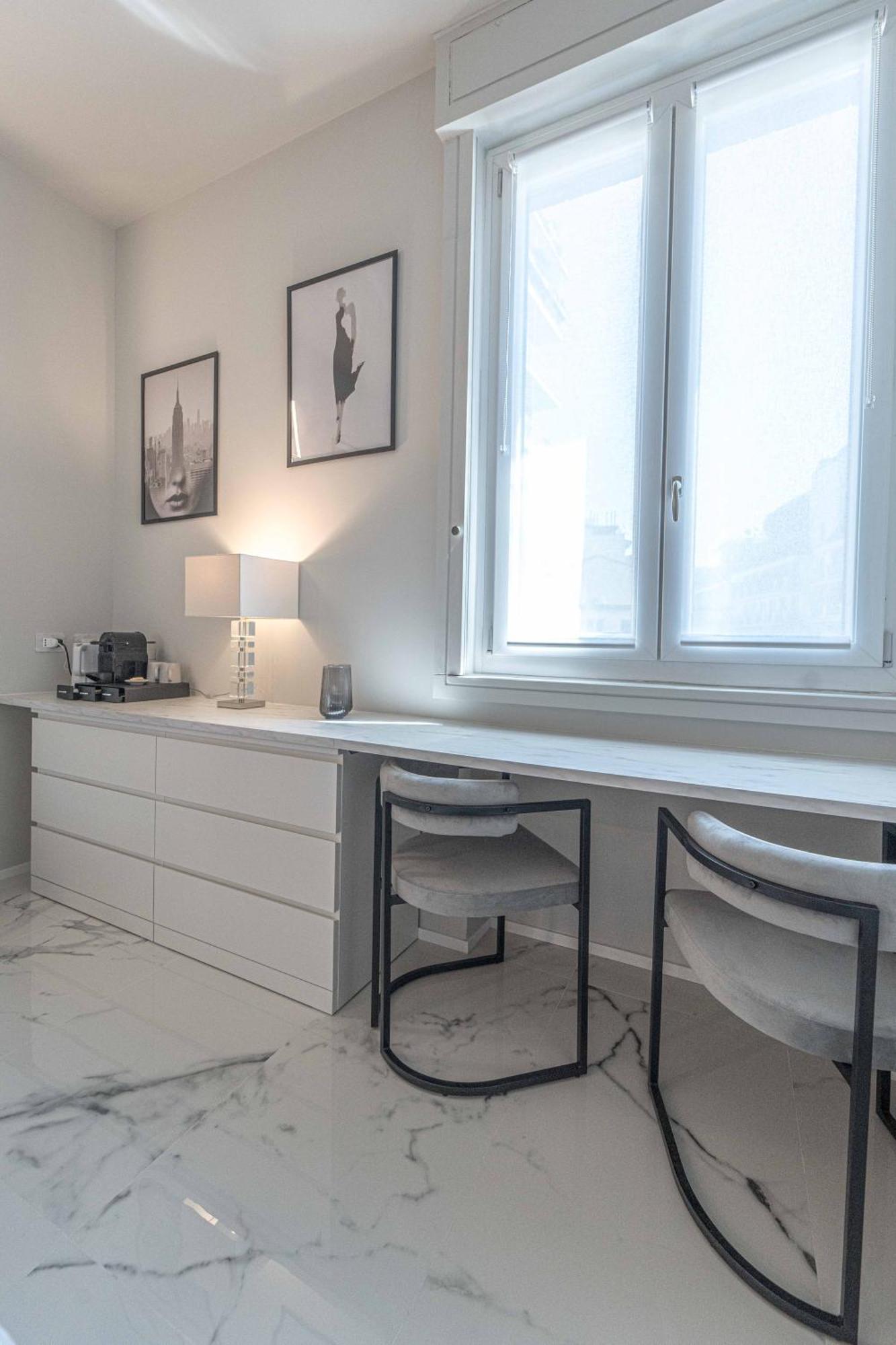 Moscova Luxury New Suite Милан Экстерьер фото