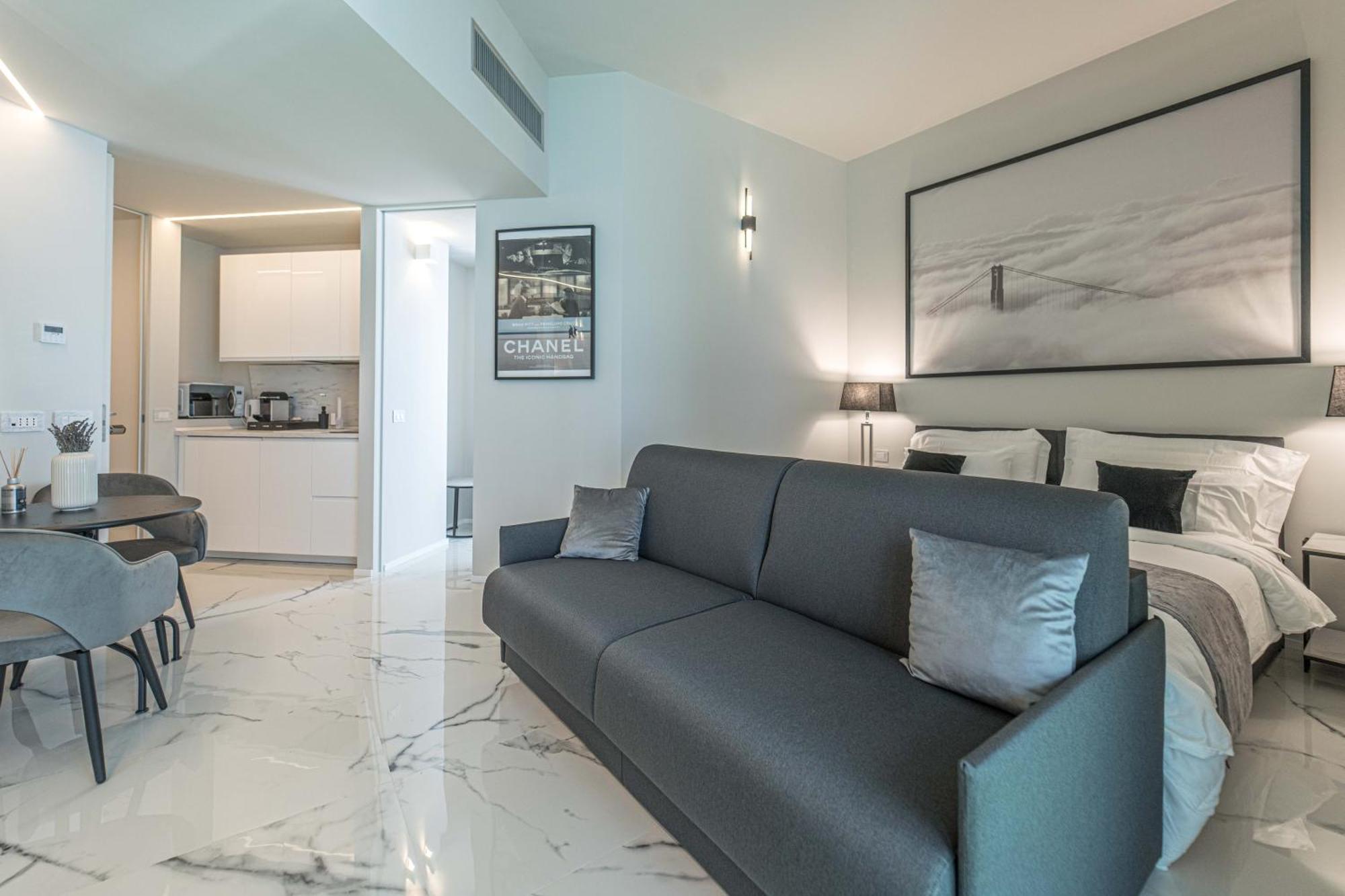 Moscova Luxury New Suite Милан Экстерьер фото