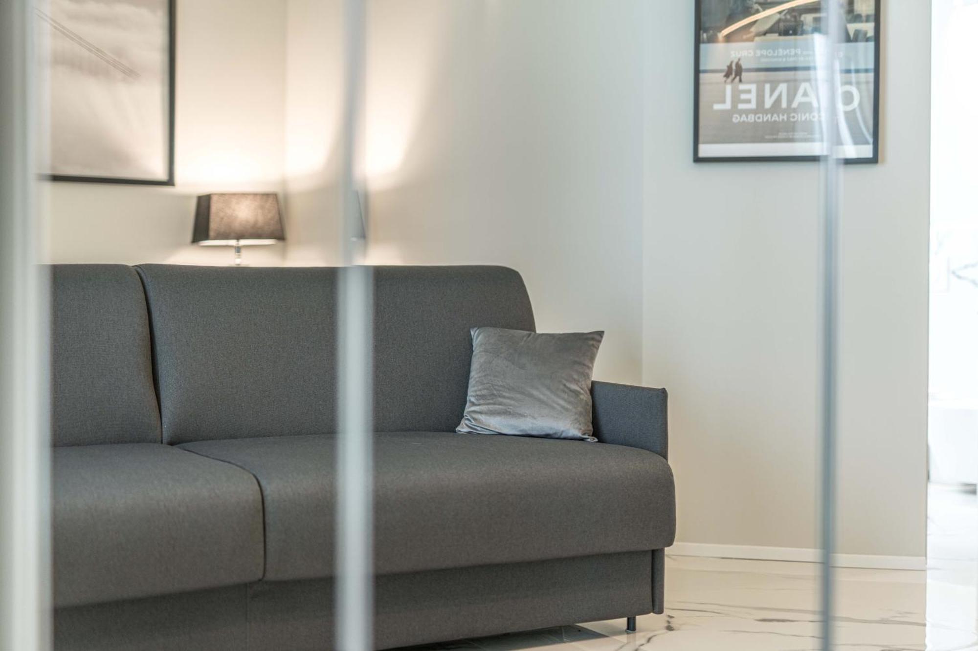 Moscova Luxury New Suite Милан Экстерьер фото